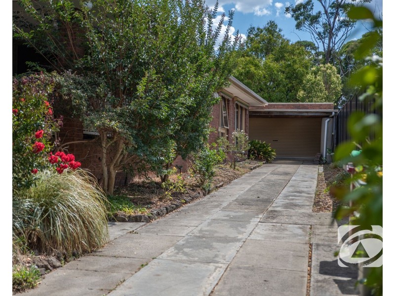 32 Outlook Drive, Berwick VIC 3806