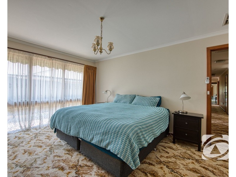 32 Outlook Drive, Berwick VIC 3806