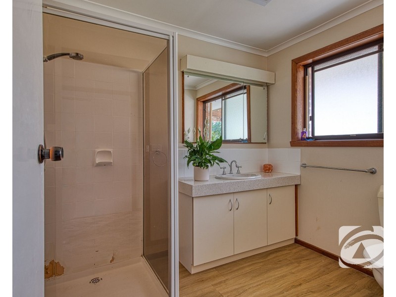 32 Outlook Drive, Berwick VIC 3806