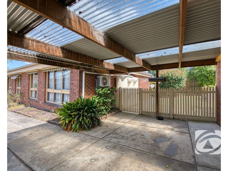 32 Outlook Drive, Berwick VIC 3806