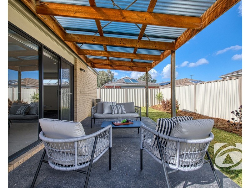 24 Bavaria Lane, Pakenham VIC 3810