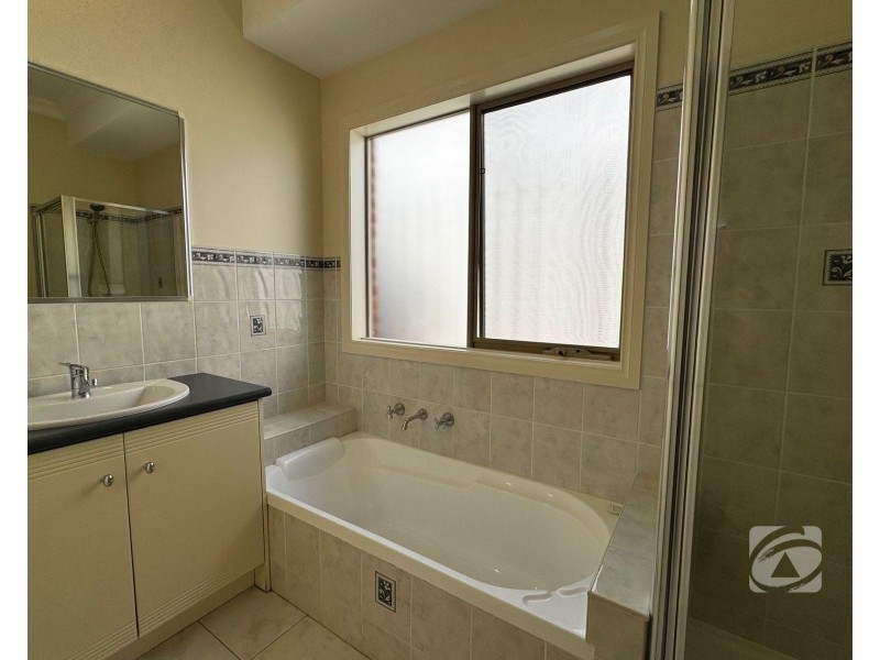 1/3 Miller Street, Berwick VIC 3806