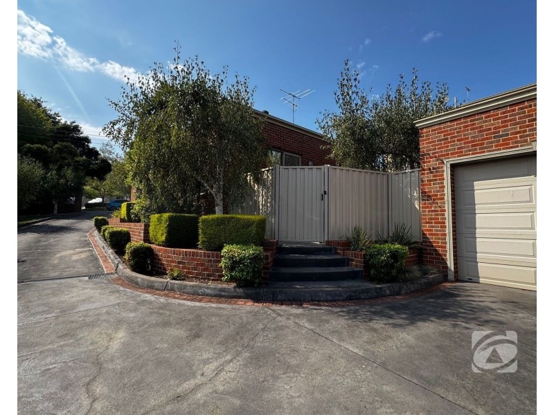 1/3 Miller Street, Berwick VIC 3806