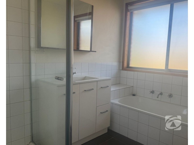 5/60-64 Woods Street, Beaconsfield VIC 3807