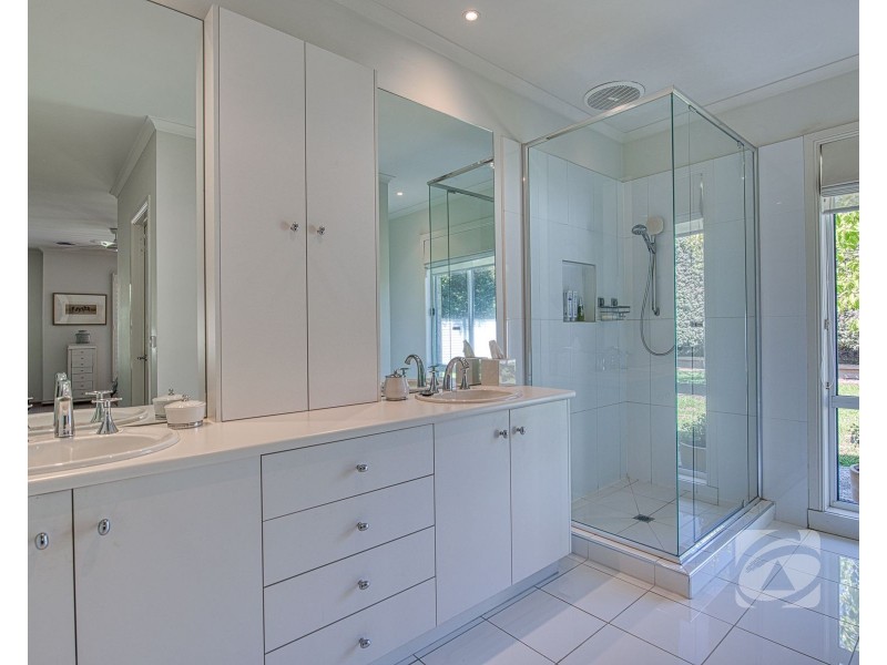 14 Valley Drive, Beaconsfield Upper VIC 3808