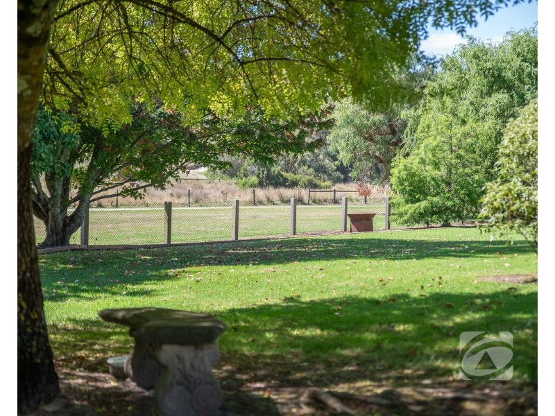 14 Valley Drive, Beaconsfield Upper VIC 3808