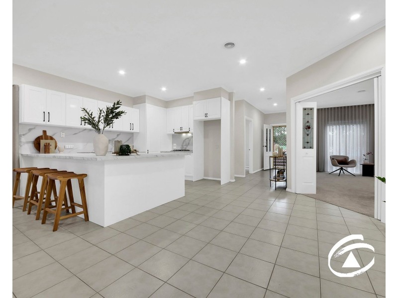 81 Earlsfield Drive, Berwick VIC 3806