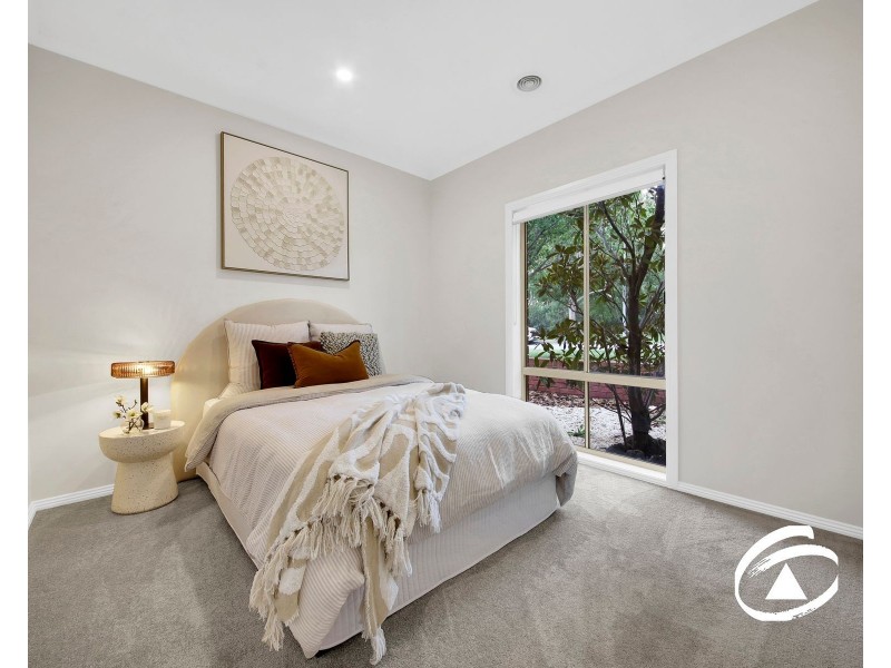 81 Earlsfield Drive, Berwick VIC 3806