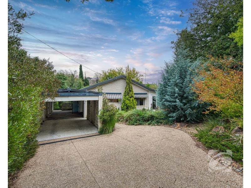 37 Lyall Road, Berwick VIC 3806