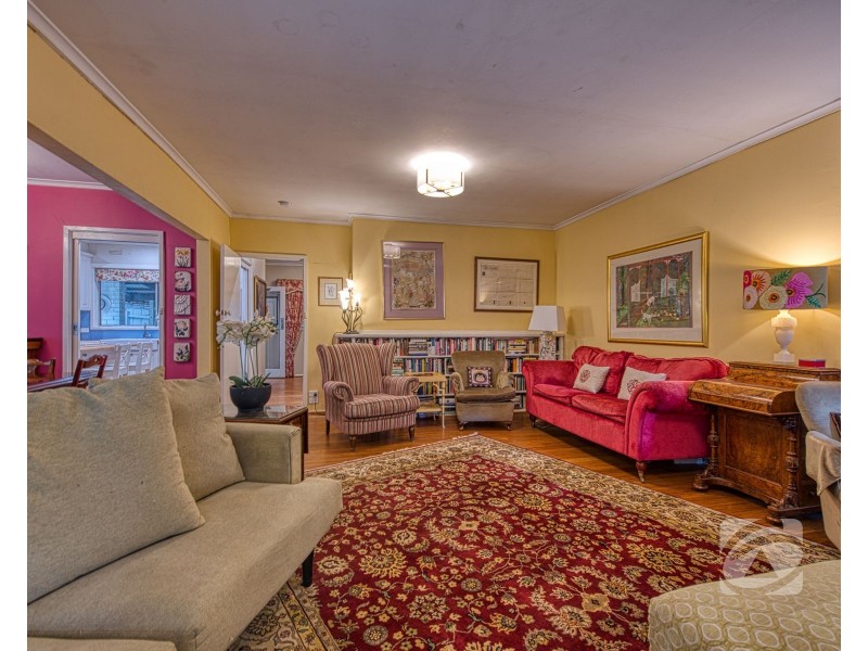 37 Lyall Road, Berwick VIC 3806