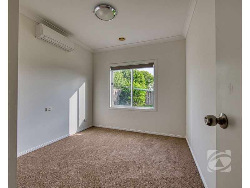 10 Rodlarni Crescent, Berwick VIC 3806