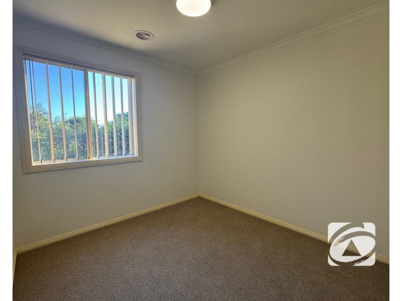 11 Provence Place, Narre Warren South VIC 3805