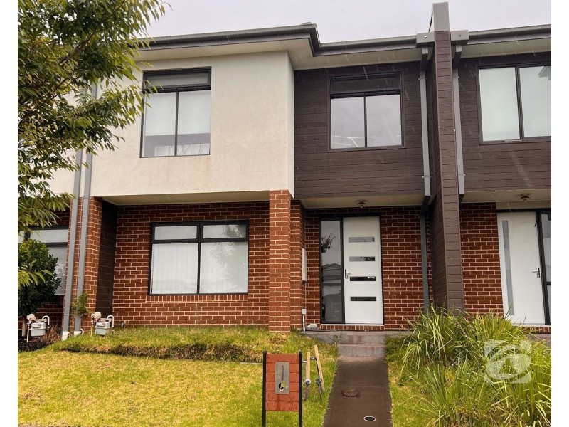 32 Renam Street, Pakenham VIC 3810