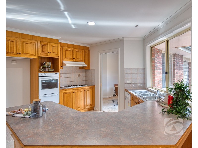 64 Littlecroft Avenue, Narre Warren South VIC 3805