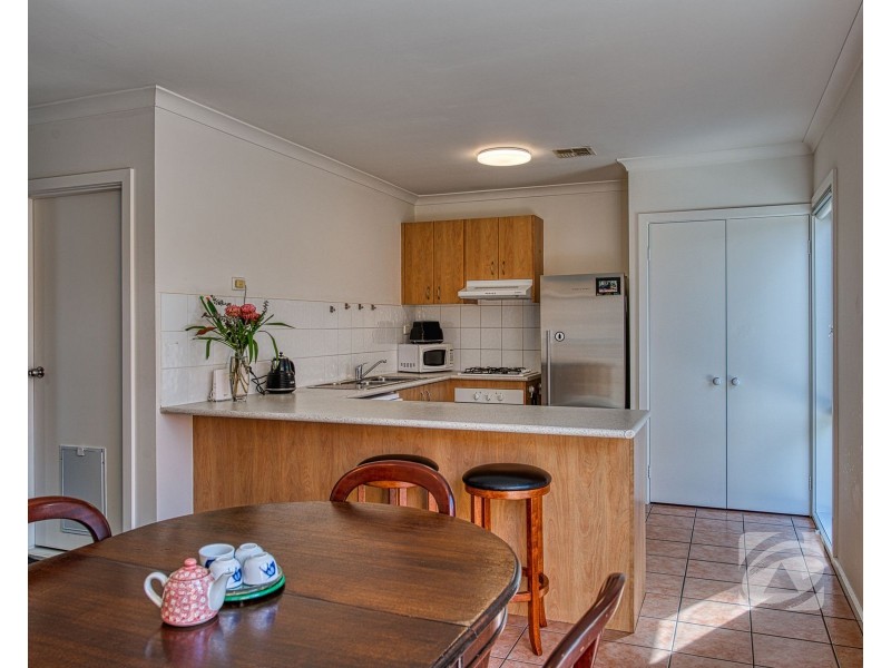 2/52-54 Shinners Avenue, Berwick VIC 3806