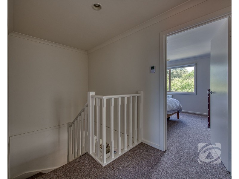2/52-54 Shinners Avenue, Berwick VIC 3806