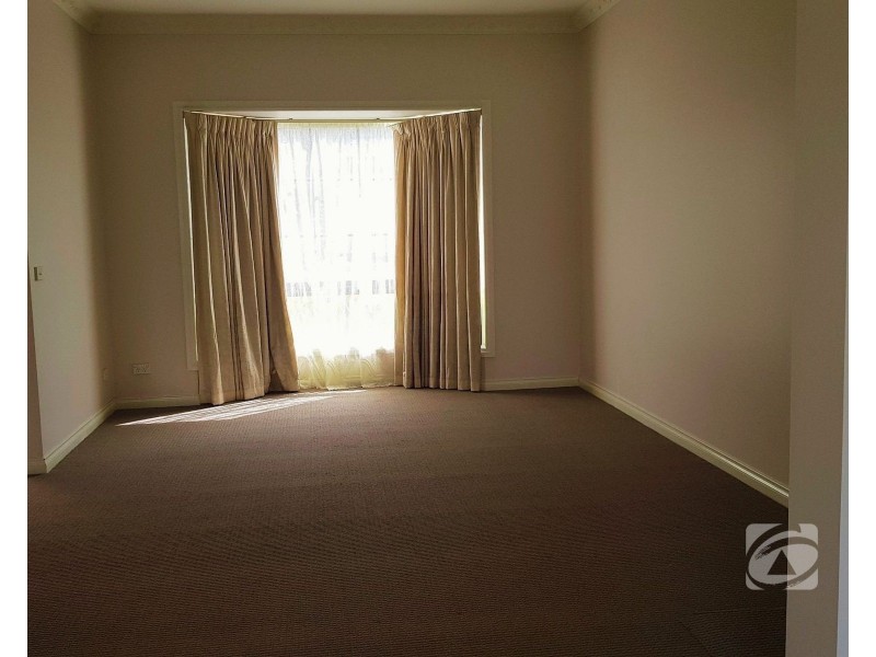 10/40-44 Warrawong Drive, Berwick VIC 3806