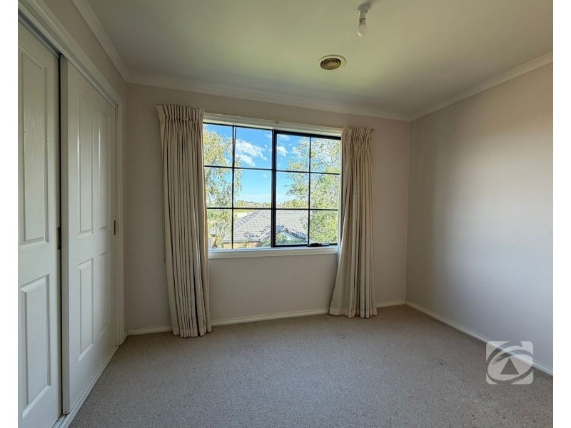 10/40-44 Warrawong Drive, Berwick VIC 3806