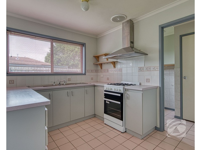 50 Collins Crescent, Berwick VIC 3806