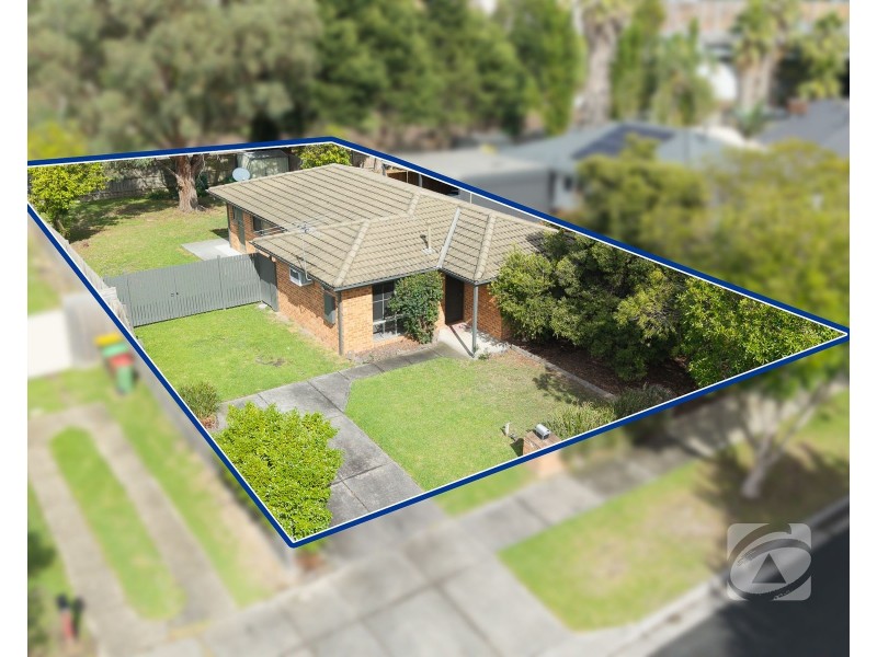 50 Collins Crescent, Berwick VIC 3806