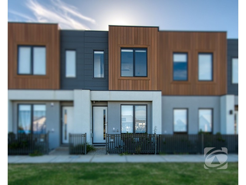 99 Carnival Boulevard, Berwick VIC 3806