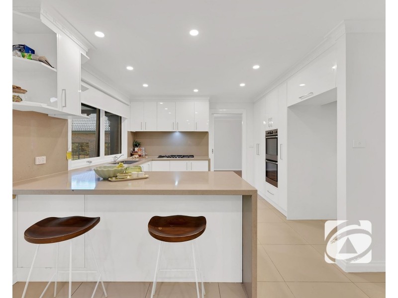 66 Halcyon Way, Narre Warren South VIC 3805