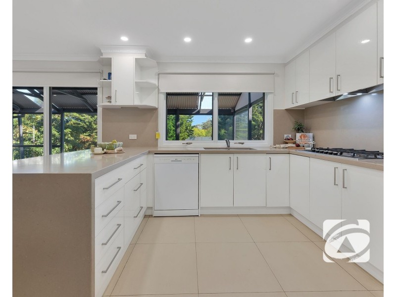 66 Halcyon Way, Narre Warren South VIC 3805