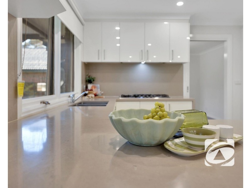 66 Halcyon Way, Narre Warren South VIC 3805