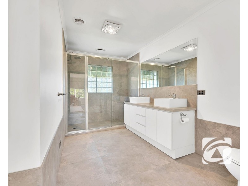 66 Halcyon Way, Narre Warren South VIC 3805