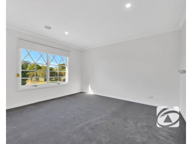 66 Halcyon Way, Narre Warren South VIC 3805
