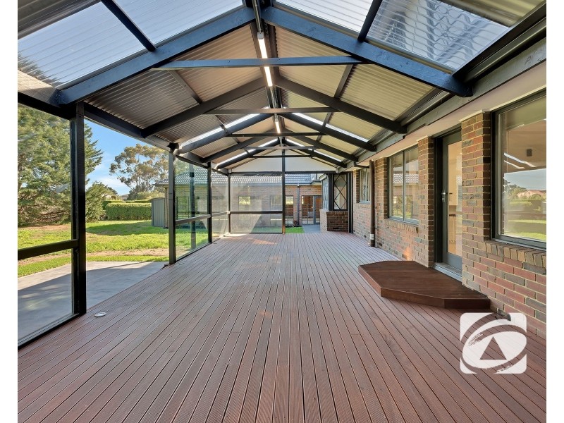 66 Halcyon Way, Narre Warren South VIC 3805