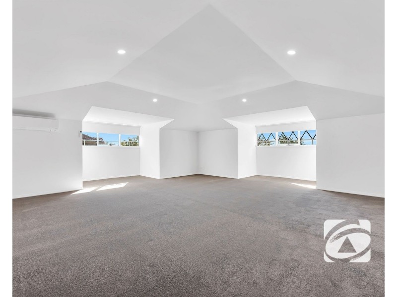 66 Halcyon Way, Narre Warren South VIC 3805