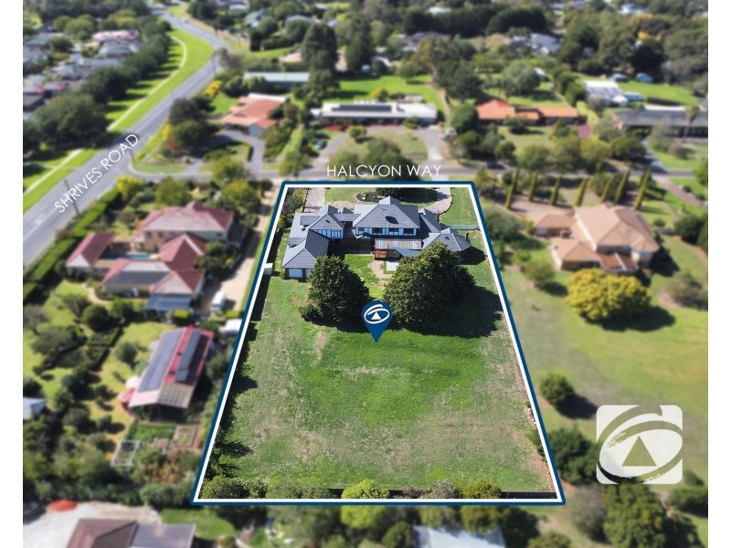 66 Halcyon Way, Narre Warren South VIC 3805