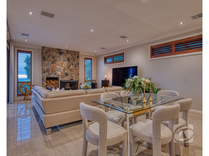 9 Jacksons Hill Road, Menzies Creek VIC 3159