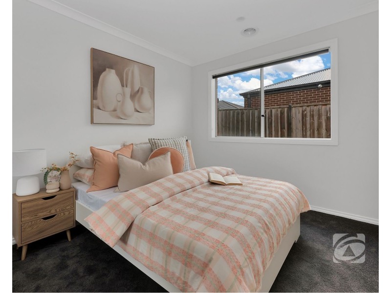 10 Matchett Drive, Clyde VIC 3978