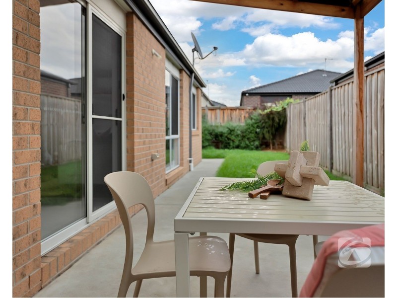 10 Matchett Drive, Clyde VIC 3978