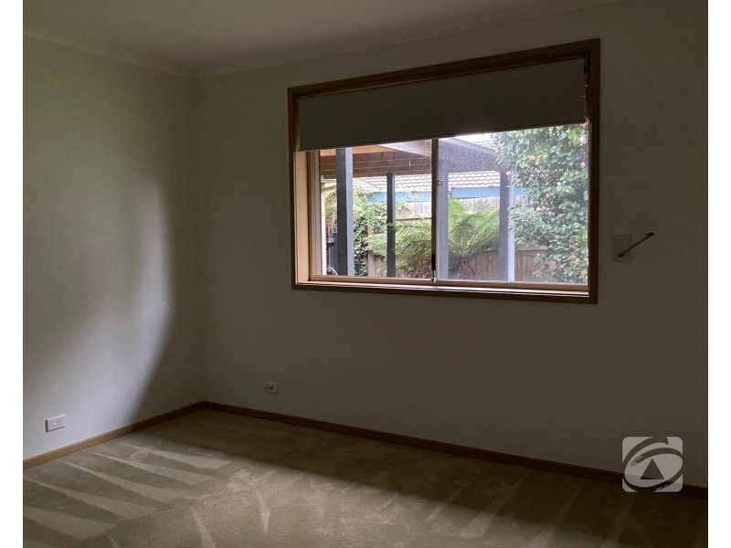 4 Malanda Court, Berwick VIC 3806