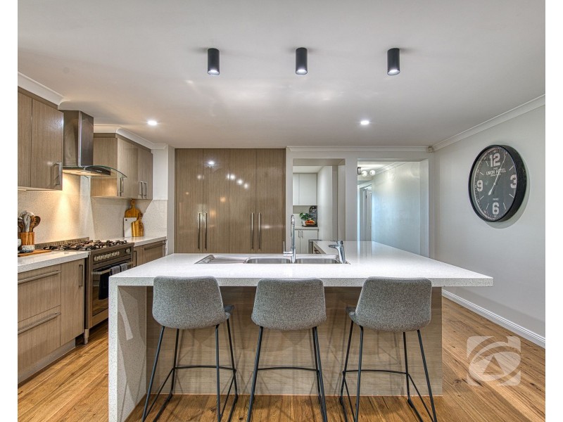 37 Coachwood Crescent, Narre Warren VIC 3805