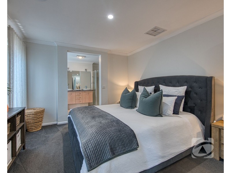 37 Coachwood Crescent, Narre Warren VIC 3805