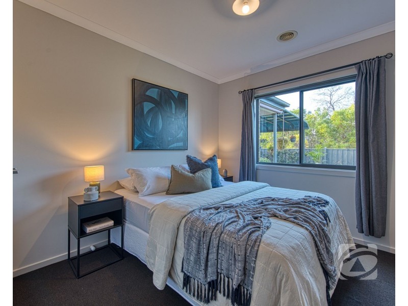 50 Heybridge Street, Clyde VIC 3978