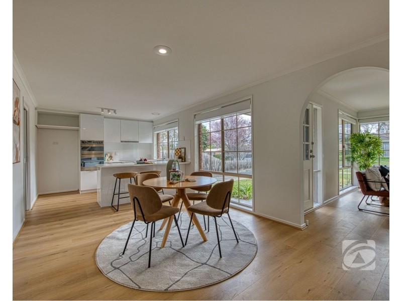 1/42 Strathavan Drive, Berwick VIC 3806
