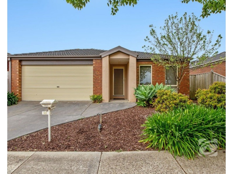 92 Ridgemont Drive, Berwick VIC 3806