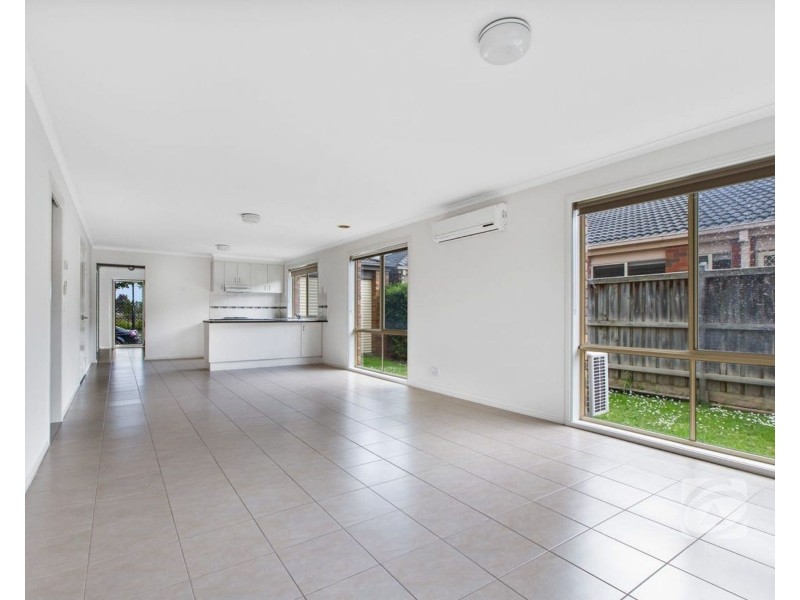 92 Ridgemont Drive, Berwick VIC 3806