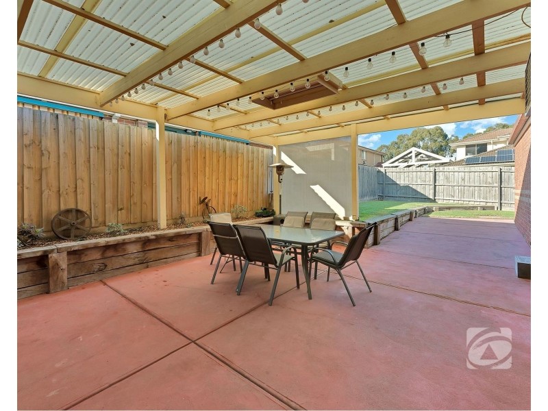 4 Garden Court, Berwick VIC 3806
