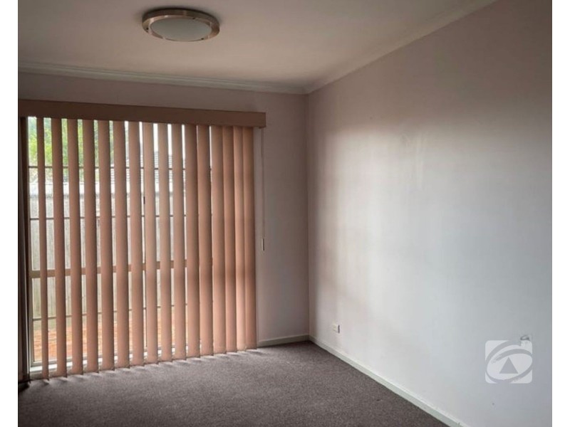 2/57 Amber Crescent, Narre Warren VIC 3805