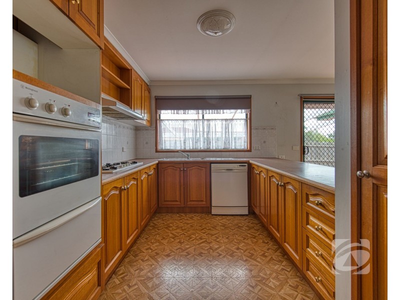 9 Waverley Park Drive, Cranbourne North VIC 3977