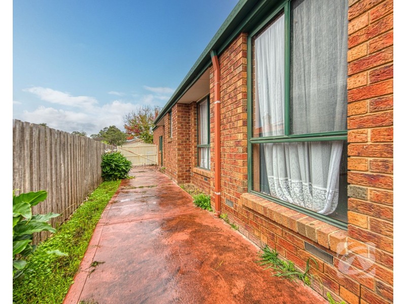 9 Waverley Park Drive, Cranbourne North VIC 3977