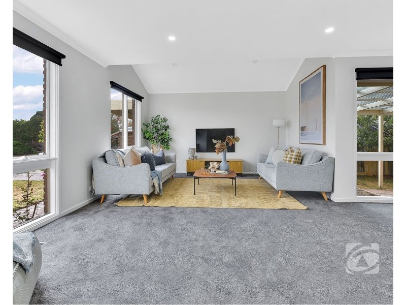 23 Michelle Drive, Hampton Park VIC 3976