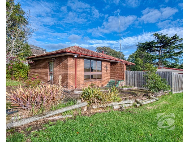 18 Oban Close, Endeavour Hills VIC 3802