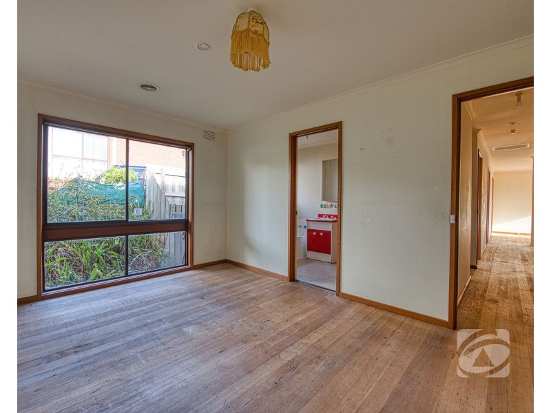 18 Oban Close, Endeavour Hills VIC 3802